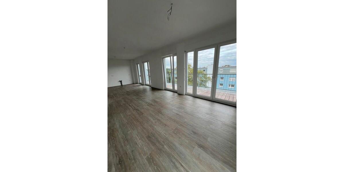 Großzügige 2-Zimmer Penthouse Wohnung in der Südstadt 2 zimmer