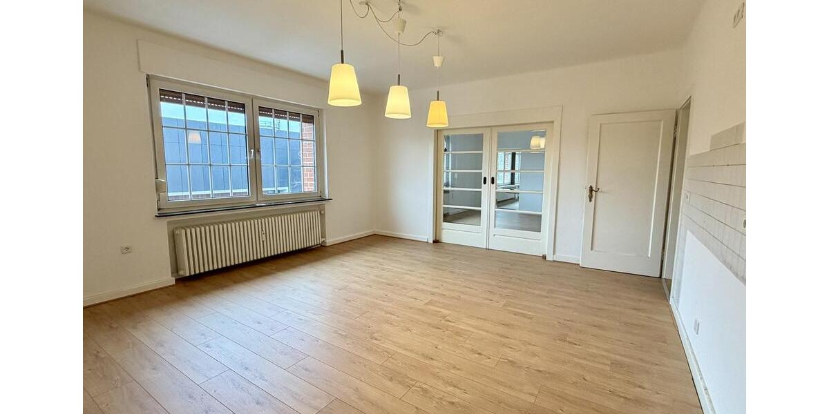 Etagenwohnung Hiddenhausen - 4 Zimmer, 154 m&sup2;, 1.000&euro; | Angebot:24712172