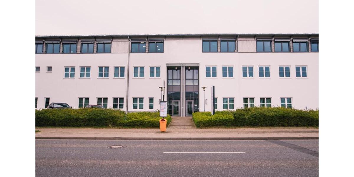 Separate Büroeinheit mit 60 m² Nutzfläche in einem modernen Bürogebäude Nähe Autobahn A19 zimmer