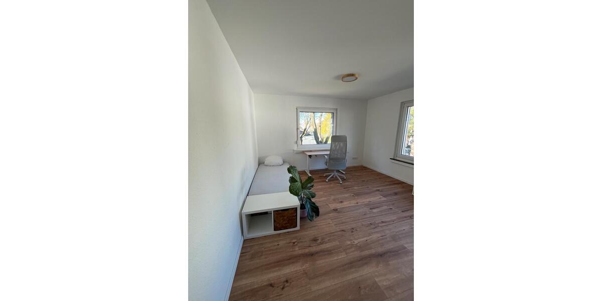 Wohnen auf Zeit Essen Stadtbezirk III - 1 Zimmer, 24 m&sup2;, 500&euro; | Angebot:25051612