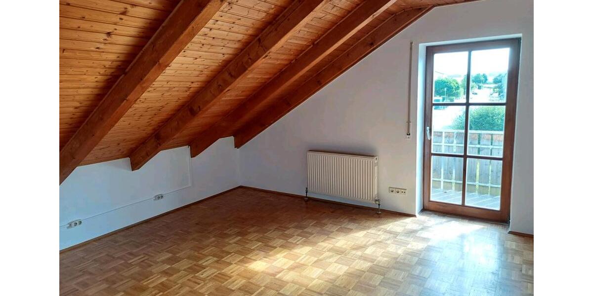 Dachgeschoßwohnung Eichstätt - 4 Zimmer, 76 m&sup2;, 800&euro; | Angebot:24689196
