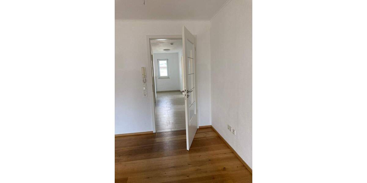 Etagenwohnung Deggendorf - 3 Zimmer, 99 m&sup2;, 950&euro; | Angebot:25690409
