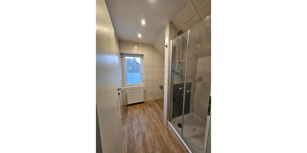 Dachgeschoßwohnung Apen - 3 Zimmer, 70 m&sup2;, 850&euro; | Angebot:25404096