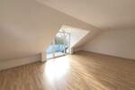 Charmante 2 Zimmer DG-Wohnung mit Balkon, EBK uvm. in Wendelstein OT.