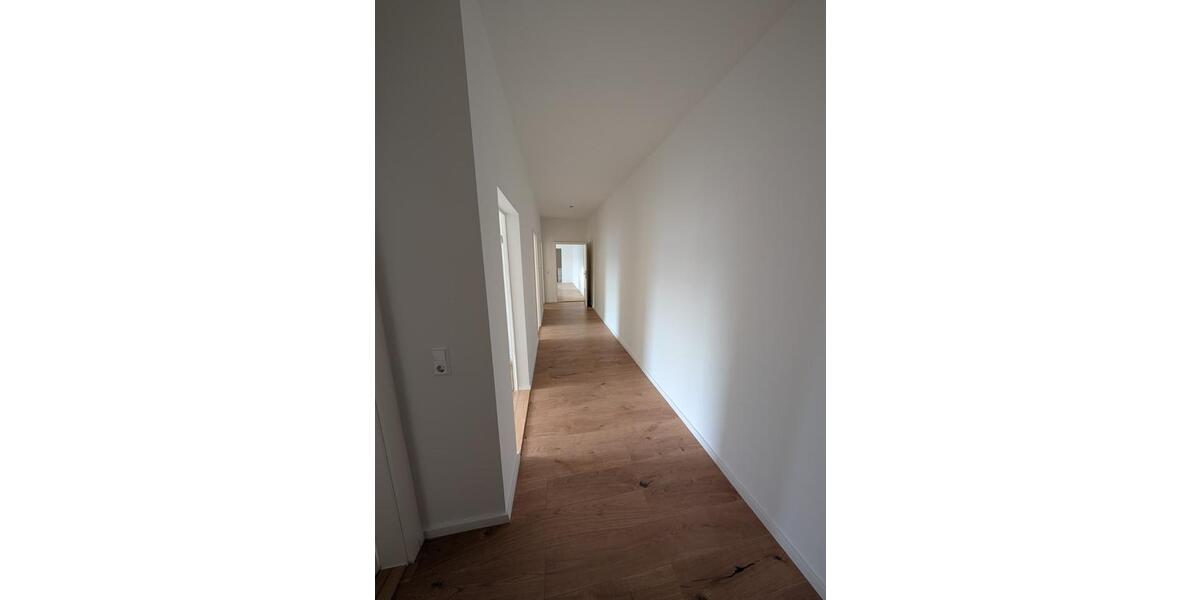 Etagenwohnung Bernburg (Saale) - 5 Zimmer, 129 m&sup2;, 965&euro; | Angebot:25403568
