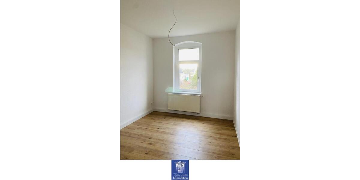 Etagenwohnung Hartha - 3 Zimmer, 73 m&sup2;, 404&euro; | Angebot:24496379