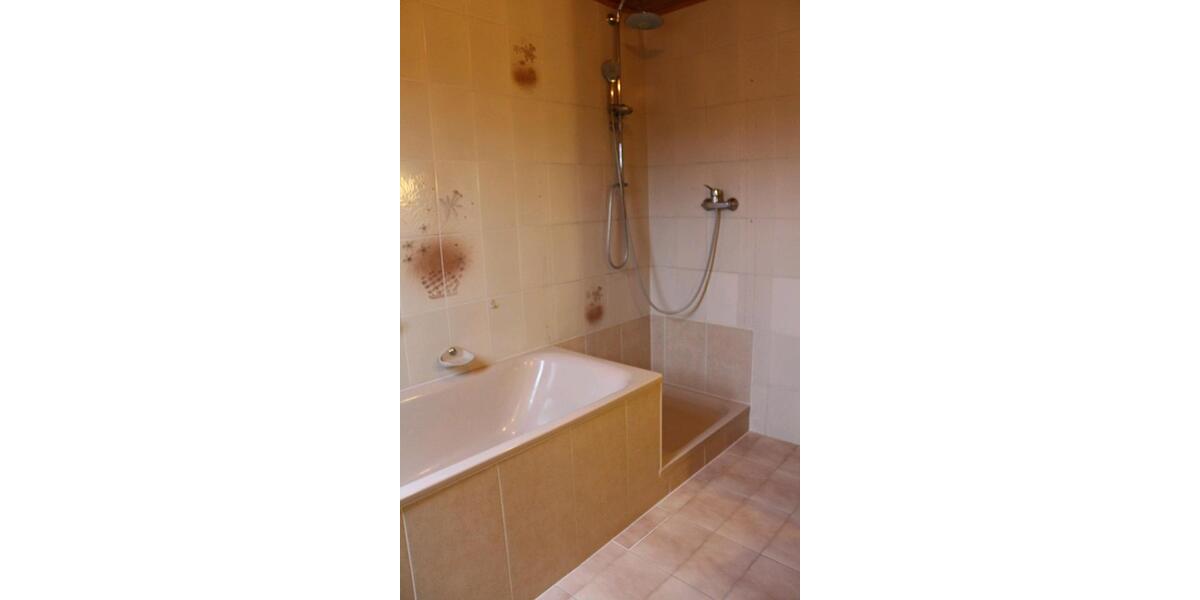 Etagenwohnung Ettringen - 3 Zimmer, 90 m&sup2;, 670&euro; | Angebot:26455600