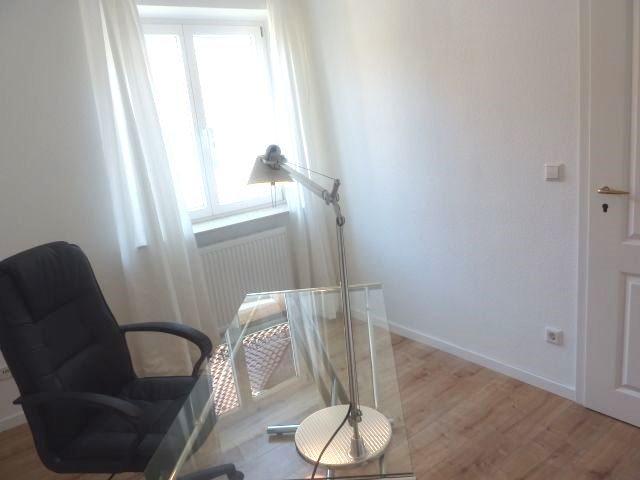 Wohnen auf Zeit Stuttgart Degerloch - 3.5 Zimmer, 80 m&sup2;, 1.740&euro; | Angebot:22642938