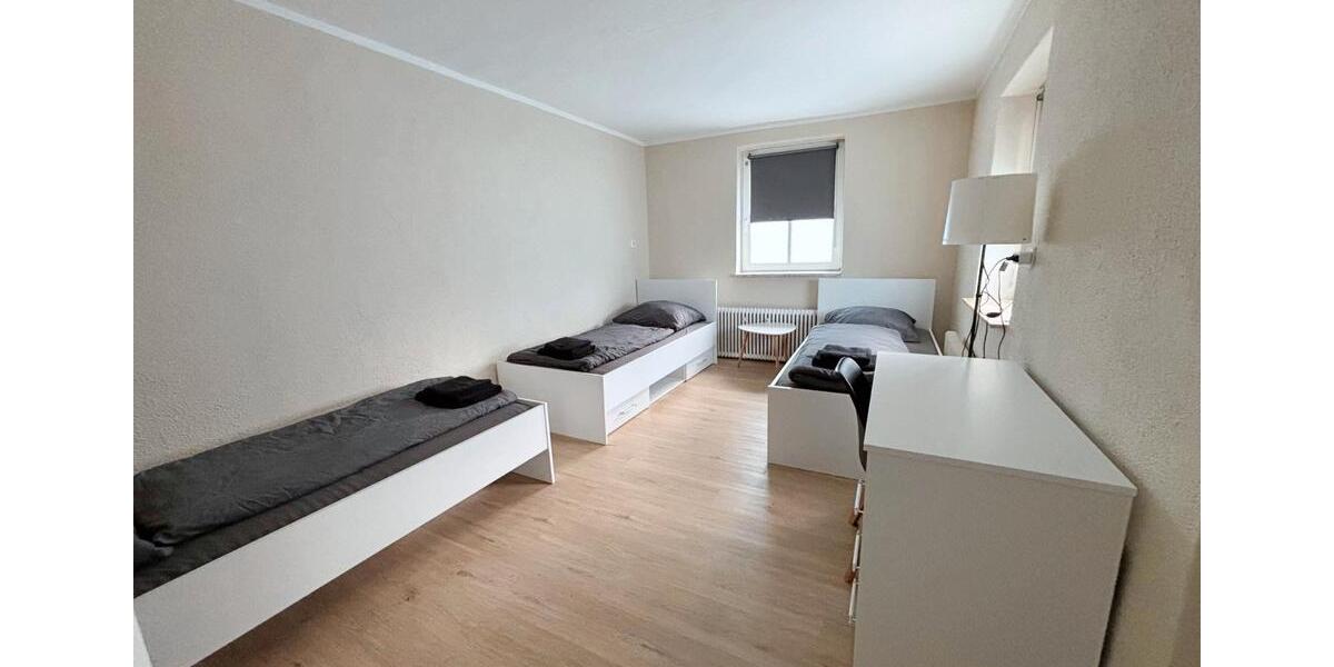 Mehrfamilienhaus, Wohnhaus Hof Christiansreuth - 12 Zimmer, 200 m&sup2;, 149&euro; | Angebot:26190674