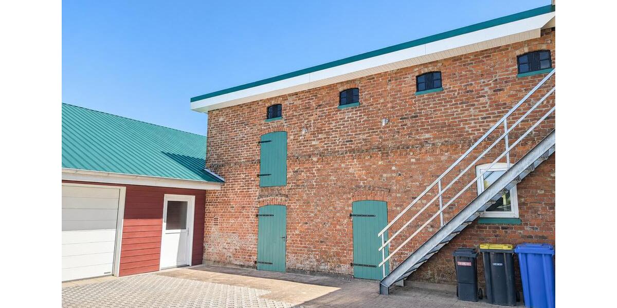 Dachgeschoßwohnung Cuxhaven Groden - 4 Zimmer, 100 m&sup2;, 890&euro; | Angebot:26648577
