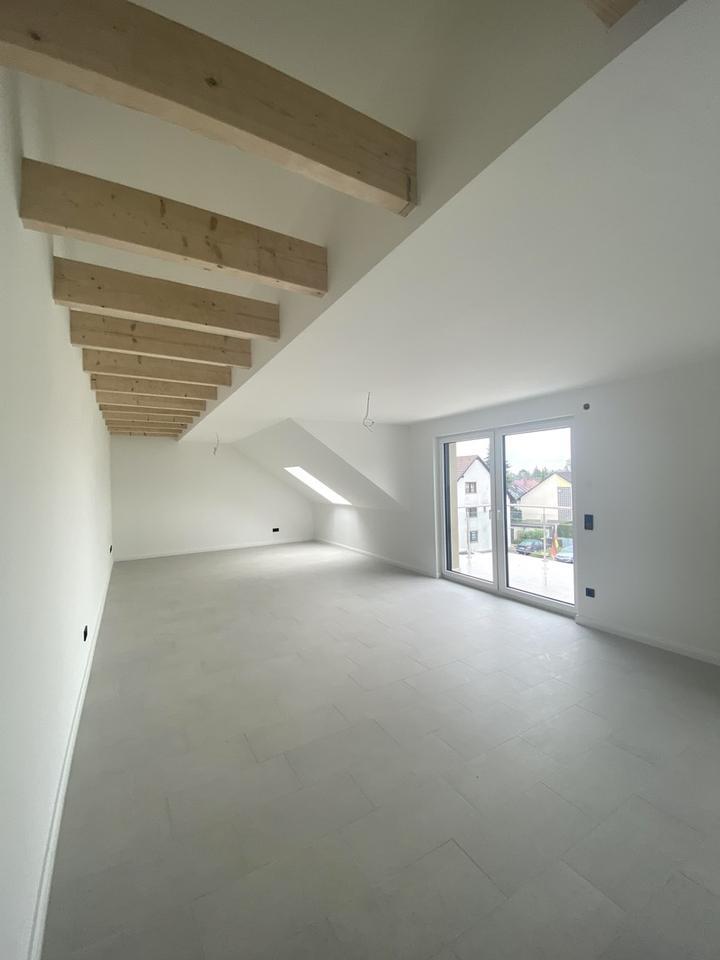 Tolle 3 Zimmer Wohnung Zweitbezug!