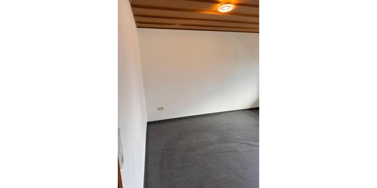 Etagenwohnung Ebelsbach - 3 Zimmer, 65 m&sup2;, 450&euro; | Angebot:25917494