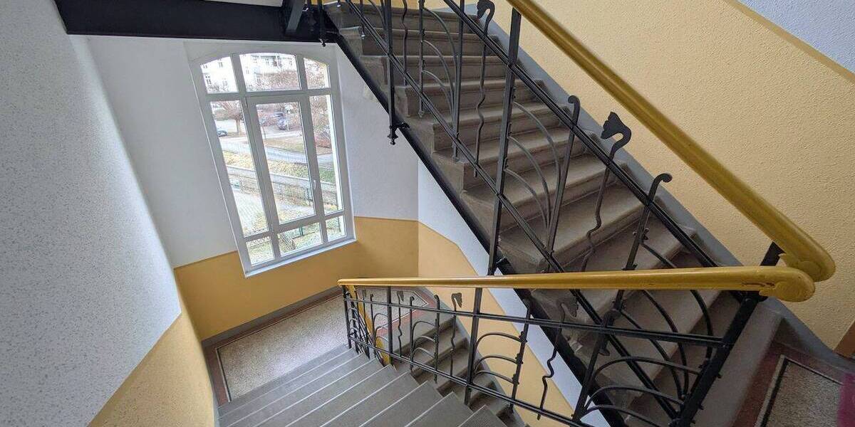 Etagenwohnung Zwickau Innenstadt - 2 Zimmer, 55 m&sup2;, 400&euro; | Angebot:26763897
