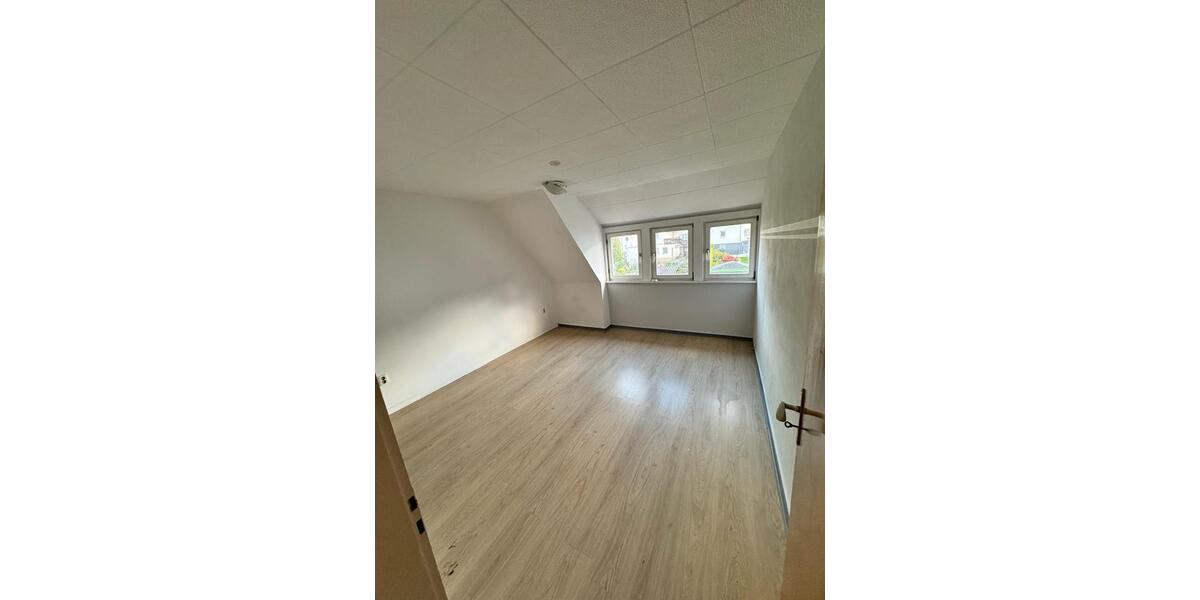 Dachgeschoßwohnung Haiger - 2 Zimmer, 50 m&sup2;, 600&euro; | Angebot:27629445