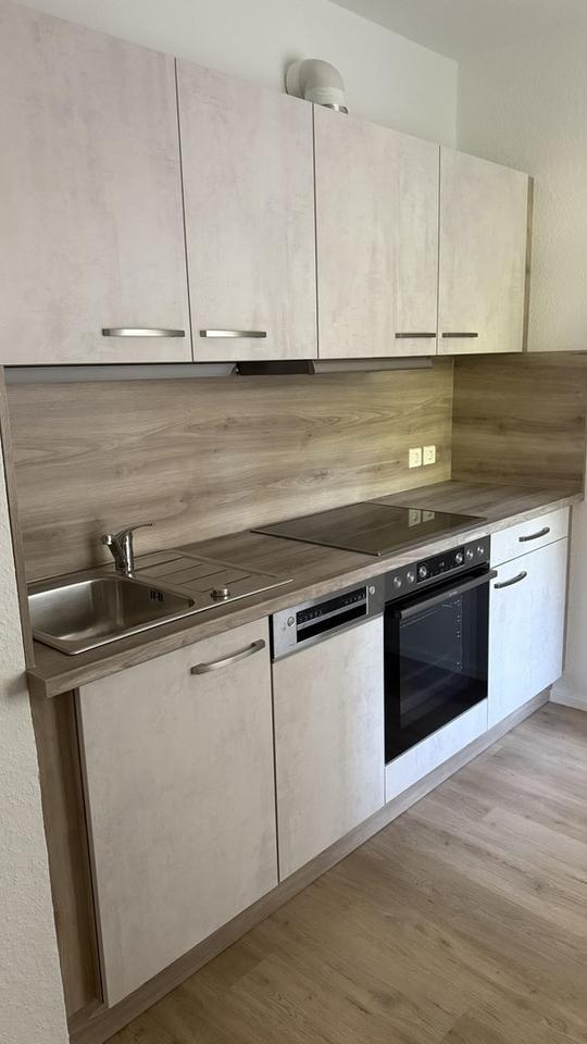 NEUE Wohnungen 60-80 qm mit LIFT-Zugang barrierefreiEBKBalkonLoggiaBad neu ERSTBEZUG Vollsan.