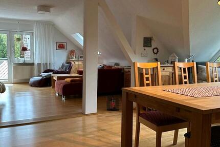 helle Wohnung in ruhiger Lage zu vermieten 2 zimmer