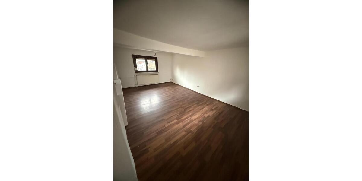 Etagenwohnung Limburg an der Lahn - 5 Zimmer, 160 m&sup2;, 1.300&euro; | Angebot:26039095