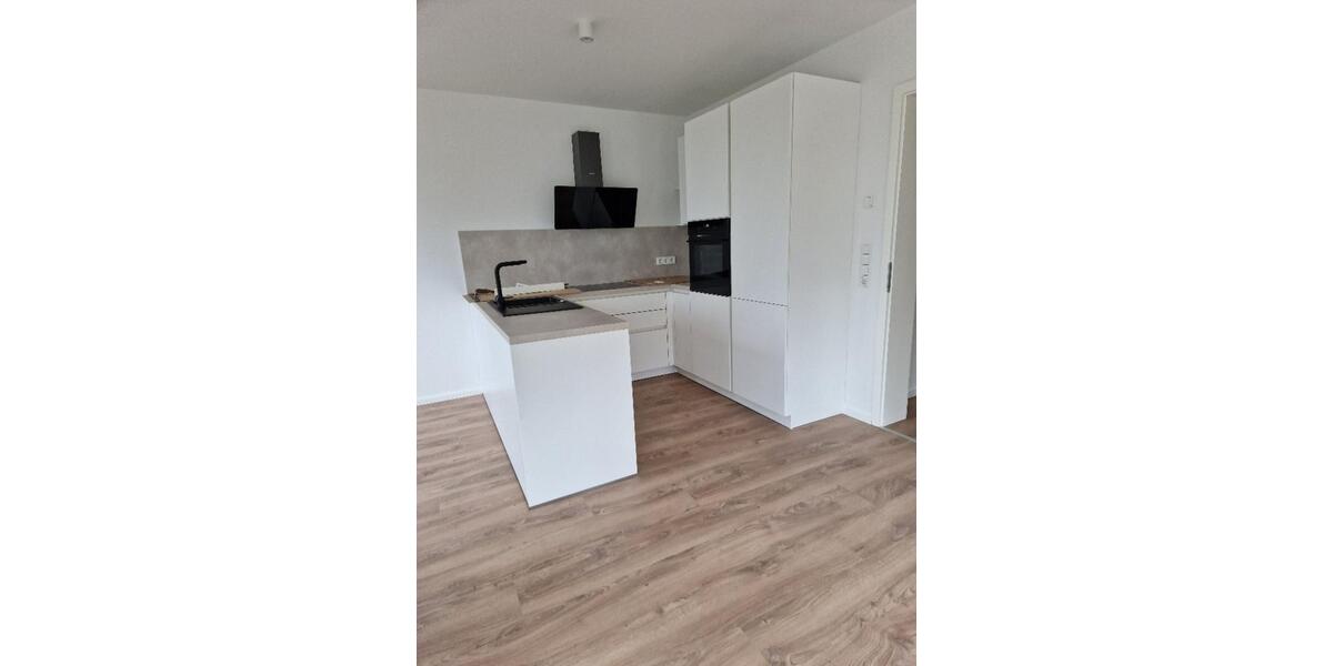 Etagenwohnung Windeck - 2 Zimmer, 83 m&sup2;, 980&euro; | Angebot:25171462