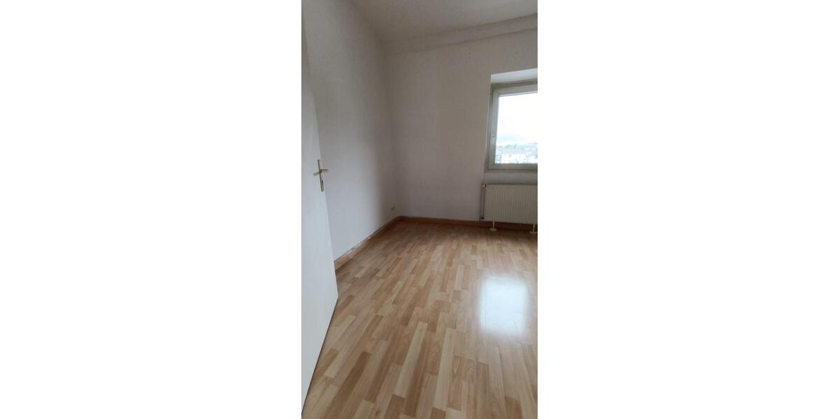 Dachgeschoßwohnung Wuppertal - 4 Zimmer, 97 m&sup2;, 896&euro; | Angebot:26648399
