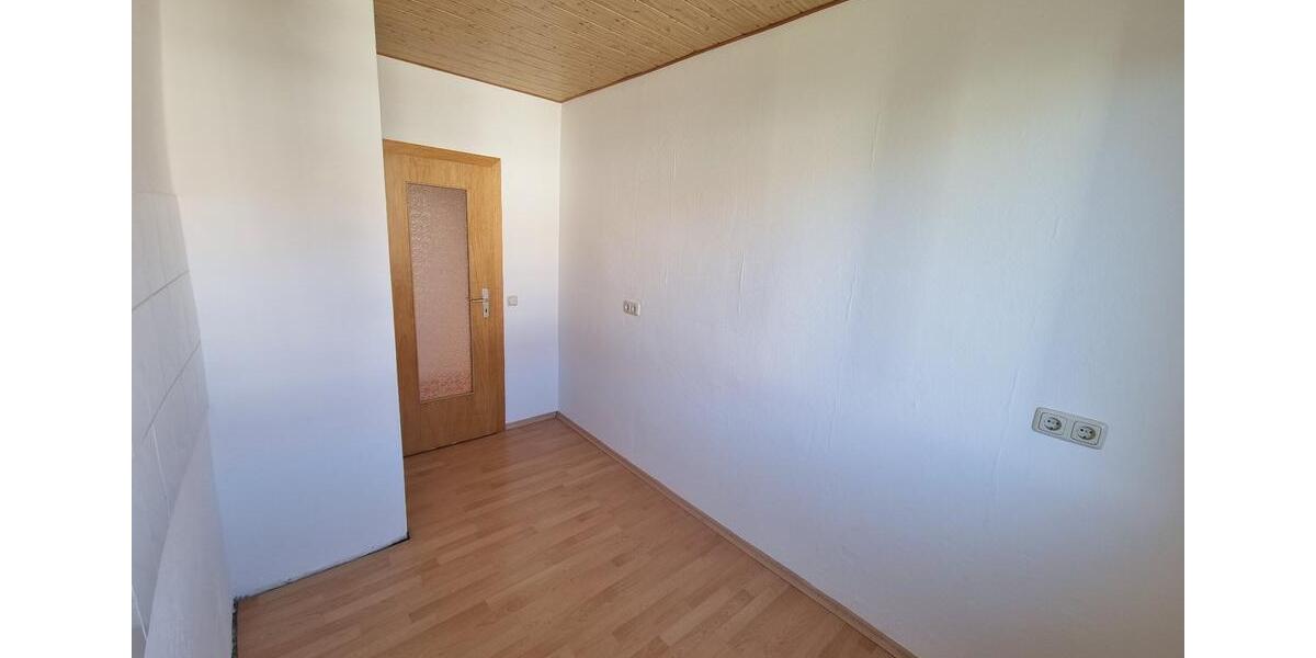 Etagenwohnung Treuen - 3 Zimmer, 58 m&sup2;, 222&euro; | Angebot:26049349