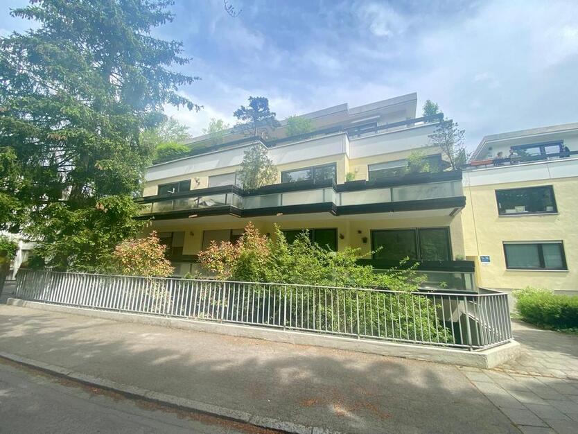 2-Zimmer Erdgeschoss Whg. mit Balkon, TG und EBK in München Solln