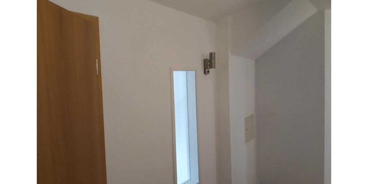 Dachgeschoßwohnung Bissingen - 2 Zimmer, 73 m&sup2;, 700&euro; | Angebot:26130331