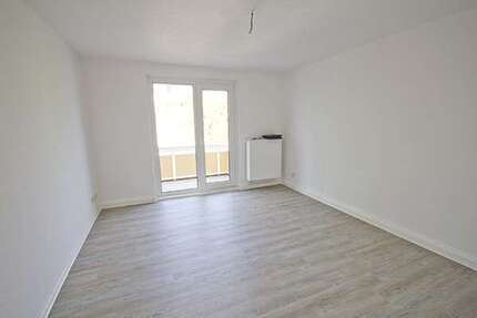 Wohnung zum Mieten in Halle (Saale) 471 € 58.81 m² 3 zimmer