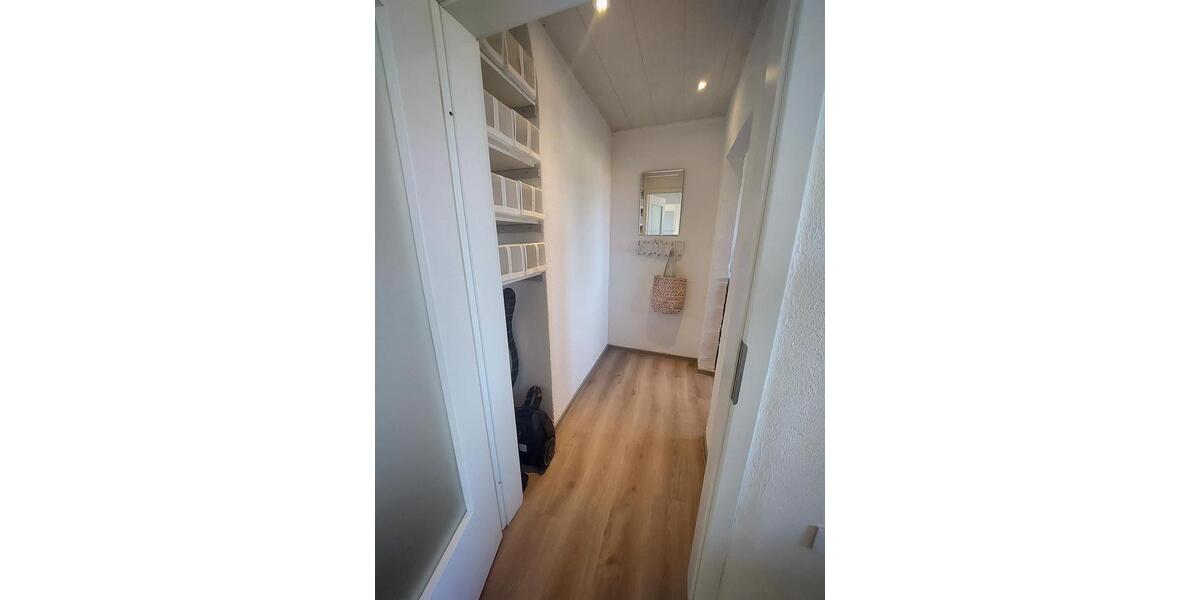 Etagenwohnung Rühen - 4 Zimmer, 75 m&sup2;, 1.050&euro; | Angebot:25519810