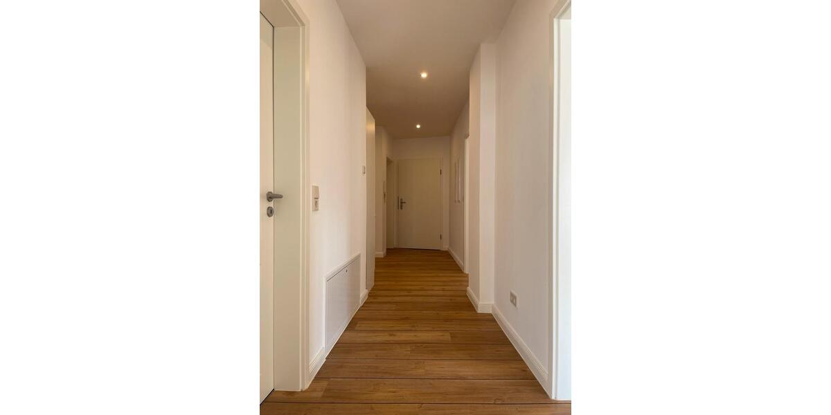 Etagenwohnung Güstrow - 4 Zimmer, 95 m&sup2;, 880&euro; | Angebot:25219752