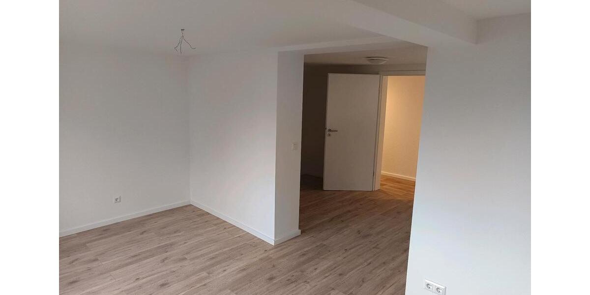 Einfamilienhaus Burg Stargard - 9 Zimmer, 120 m&sup2;, 1.200&euro; | Angebot:26255582