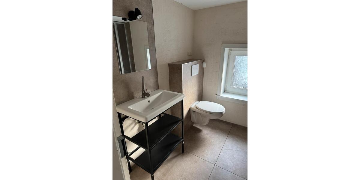 Einfamilienhaus Korbach - 7 Zimmer, 149 m&sup2;, 1.250&euro; | Angebot:26289947