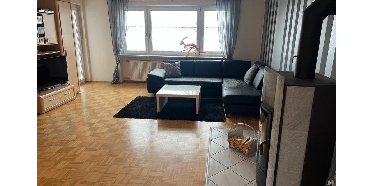 Großzügige 3-Zimmer-Wohnung mit Garten, Kaminofen & Gäste-WC 3 zimmer