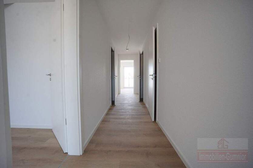 IMMOBILIEN GUMNIOR präsentiert: helle 3-Zimmer-Dachgeschosswohnung in Rheine 3 zimmer