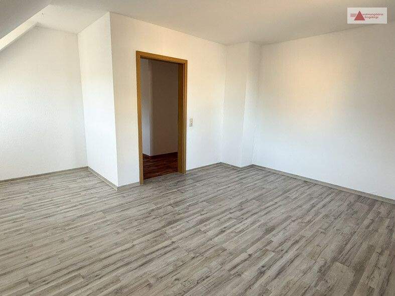 Etagenwohnung Annaberg-Buchholz Buchholz - 4 Zimmer, 90 m&sup2;, 495&euro; | Angebot:25688231