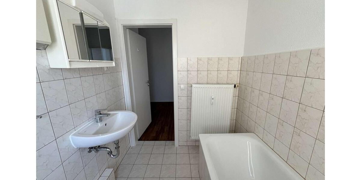 Etagenwohnung Hainichen - 3 Zimmer, 62 m&sup2;, 335&euro; | Angebot:24535089