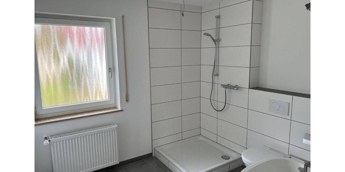 Doppelhaushälfte Buckenhof - 5 Zimmer, 170 m&sup2;, 2.465&euro; | Angebot:26048193