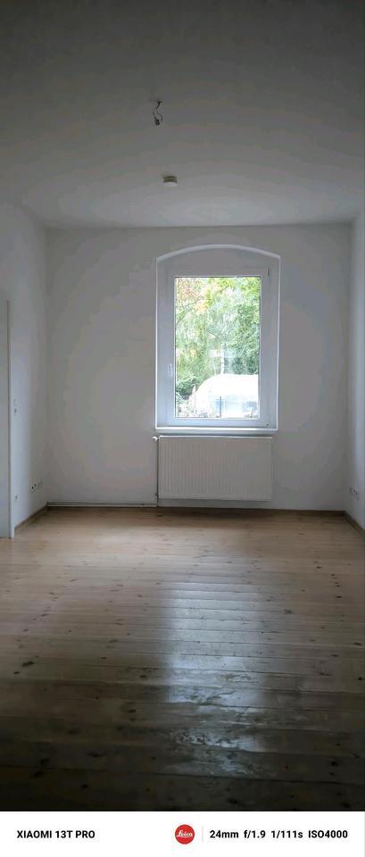 Helle renovierte 85 qm 3 Zimmer Altbauwohnung zimmer
