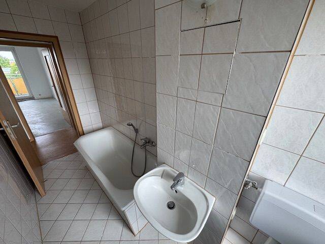 Etagenwohnung Wermsdorf - 3 Zimmer, 61 m&sup2;, 366&euro; | Angebot:23967746