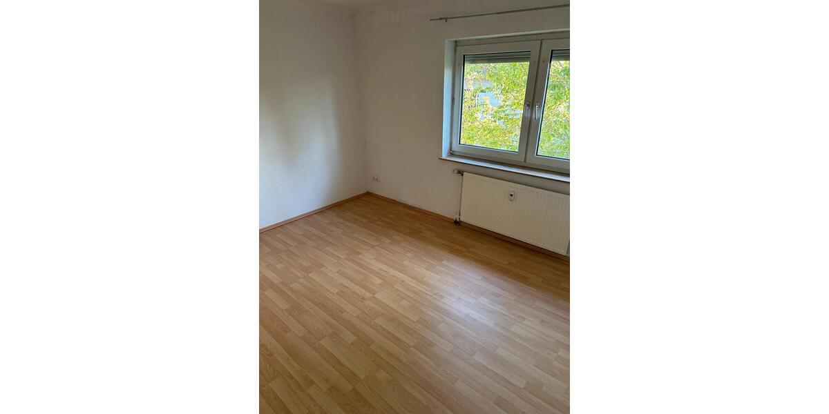 Etagenwohnung Hungen - 3 Zimmer, 120 m&sup2;, 1.100&euro; | Angebot:26448984