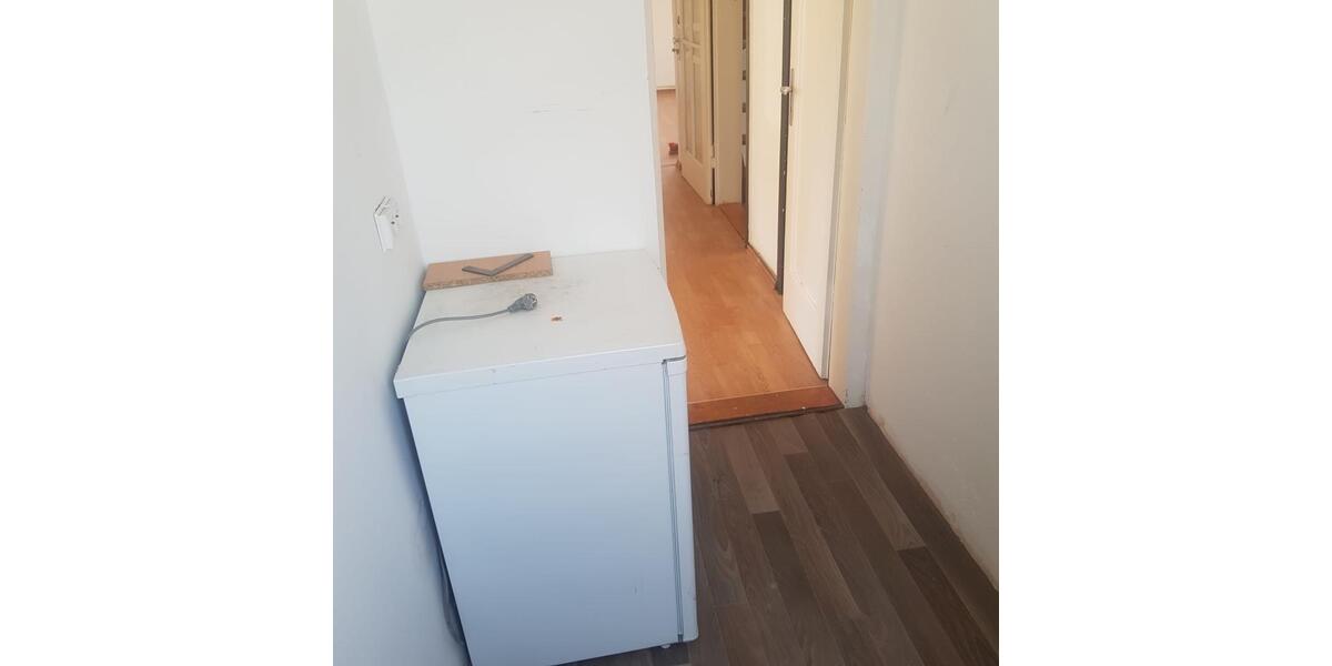 Dachgeschoßwohnung Eschershausen - 2.5 Zimmer, 90 m&sup2;, 500&euro; | Angebot:26690145