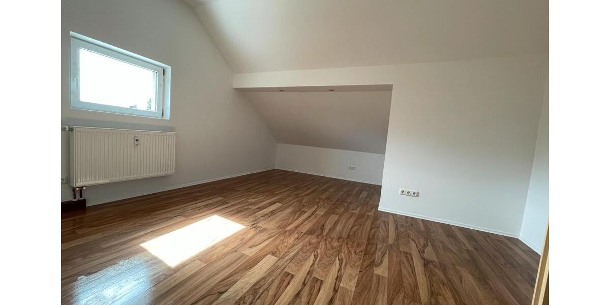 Maisonettenwohnung Berg bei Neumarkt in der Oberpfalz - 5.5 Zimmer, 156 m&sup2;, 1.400&euro; | Angebot:26702049