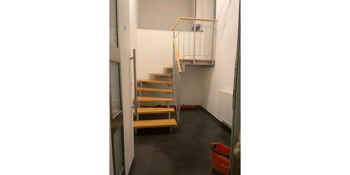 Mehrfamilienhaus, Wohnhaus Engen - 5 Zimmer, 210 m&sup2;, 1.900&euro; | Angebot:26228328