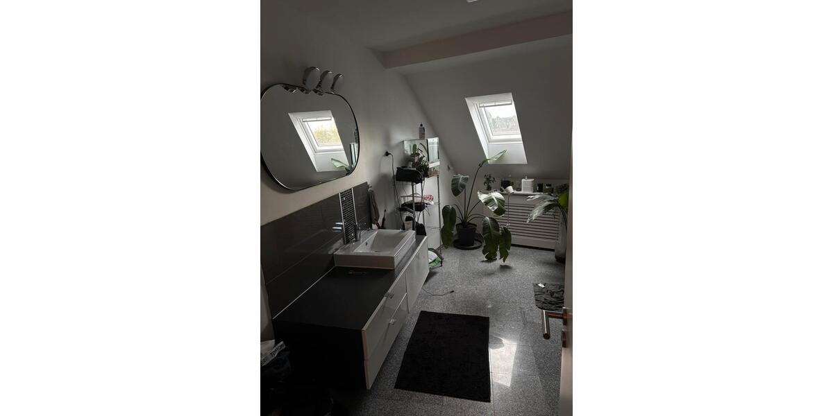 Dachgeschoßwohnung Köln Nippes - 3 Zimmer, 120 m&sup2;, 1.720&euro; | Angebot:25967558