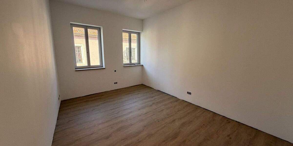 Etagenwohnung Volkach Astheim - 3 Zimmer, 100 m&sup2;, 1.200&euro; | Angebot:25657483