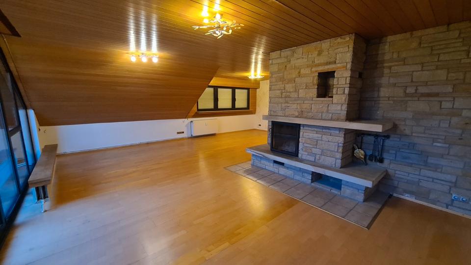 Dachgeschoßwohnung Marienheide - 3 Zimmer, 122 m&sup2;, 850&euro; | Angebot:26582064