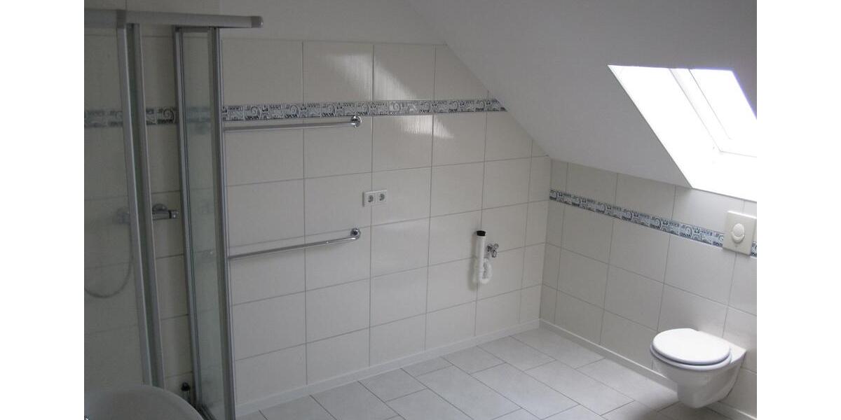 Dachgeschoßwohnung Lathen - 5 Zimmer, 100 m&sup2;, 780&euro; | Angebot:24836347