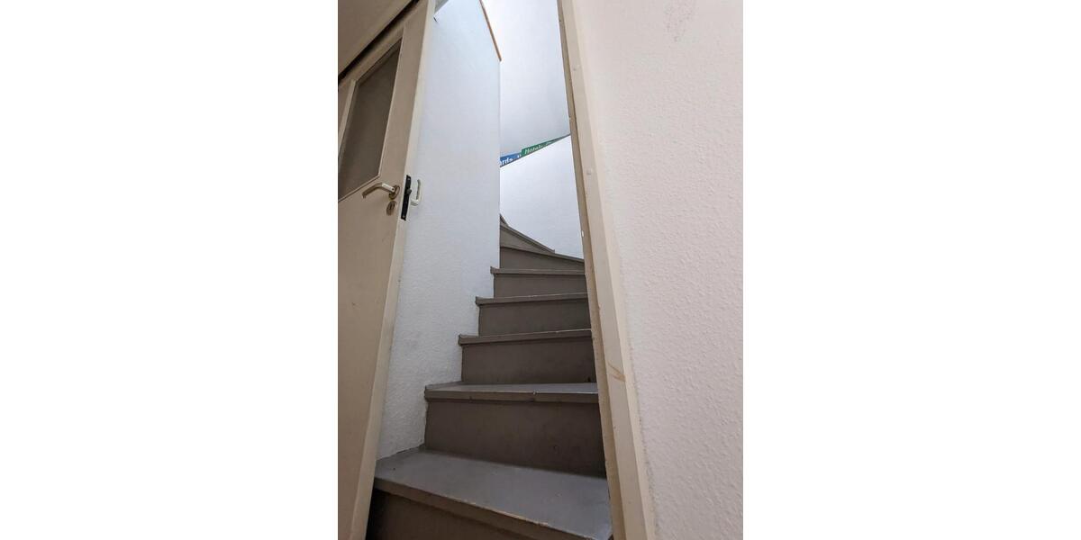 Dachgeschoßwohnung Jena Kernberge - 1 Zimmer, 28 m&sup2;, 299&euro; | Angebot:26234033