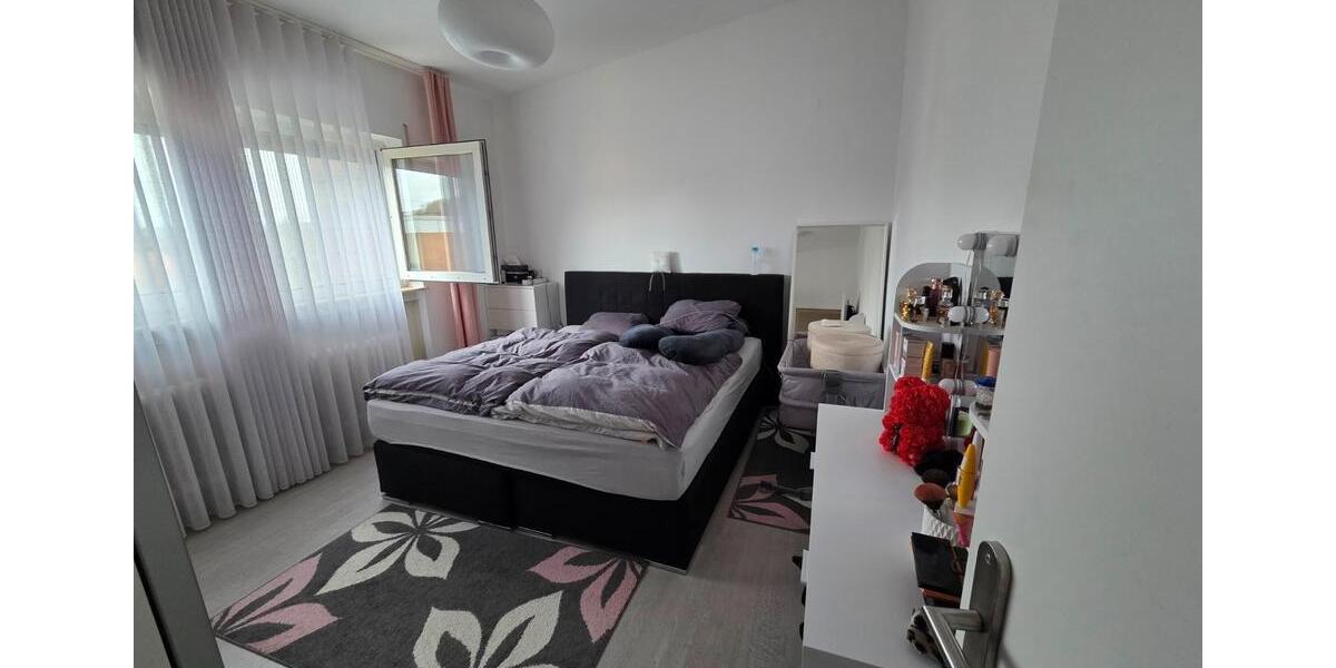 Dachgeschoßwohnung Lollar - 3 Zimmer, 77 m&sup2;, 800&euro; | Angebot:26268503