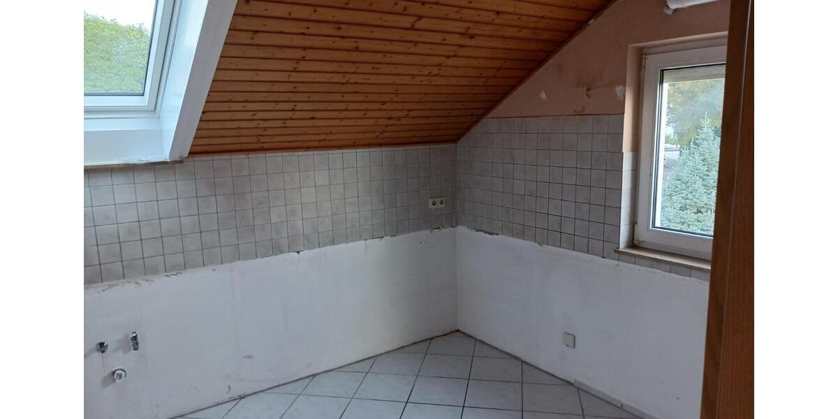 Dachgeschoßwohnung Crailsheim - 3.5 Zimmer, 88 m&sup2;, 800&euro; | Angebot:24650533