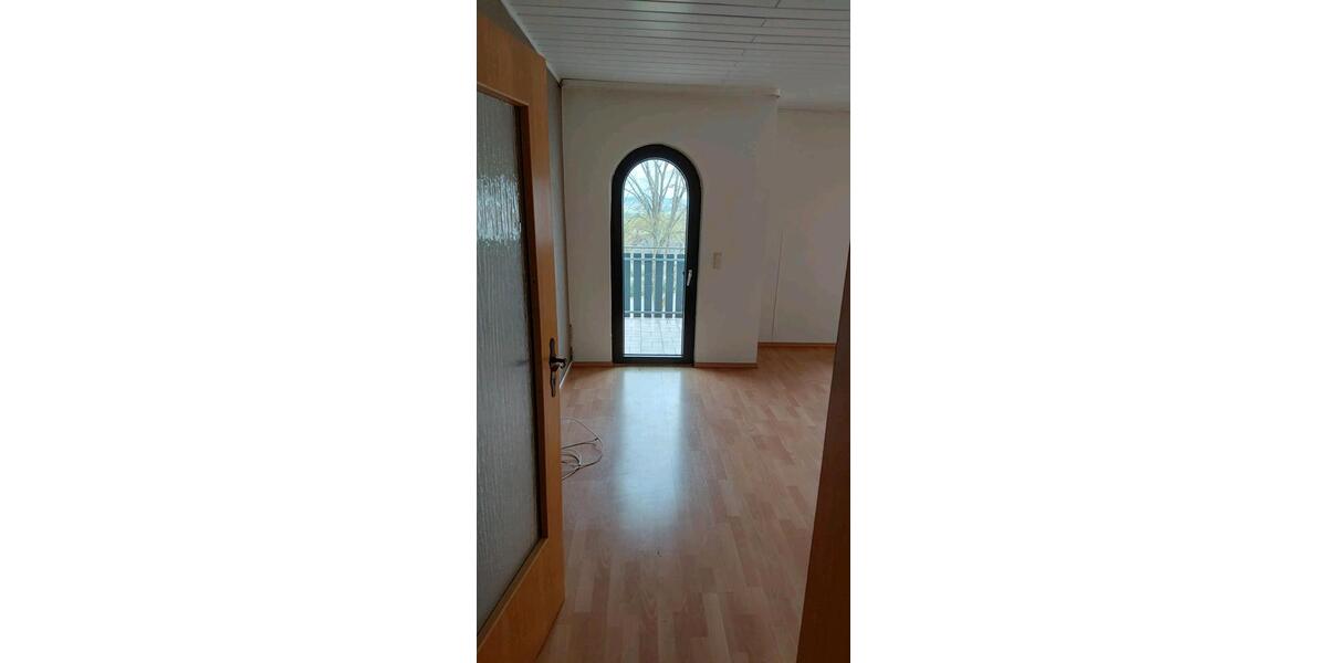 Erdgeschoßwohnung Wettenberg - 5 Zimmer, 160 m&sup2;, 1.490&euro; | Angebot:26235611